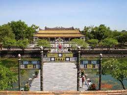  Vietnam Tours Ha Noi   Hue