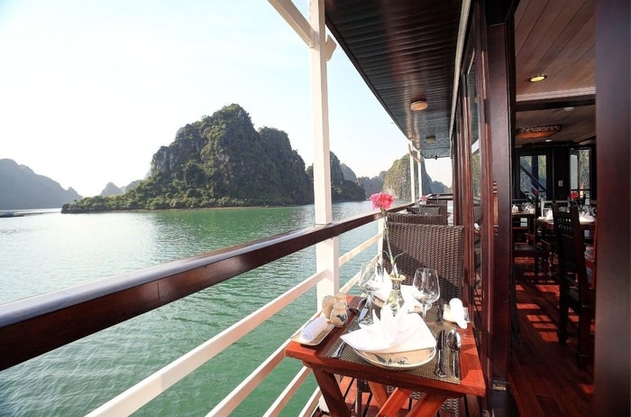 Quầy bar ngắm cảnh