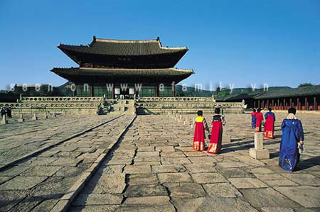 Cung dien hoang gia Kyeong Bok