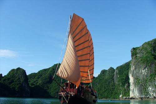 Tour du thuyền Hạ Long