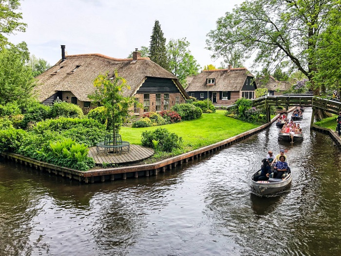 Làng cổ tích Giethoorn
