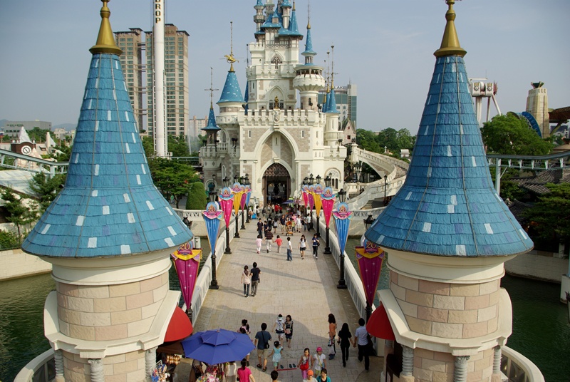  Lotte World