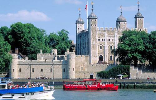 Toa thap London huyen thoai