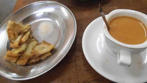 Tra sua banh my det