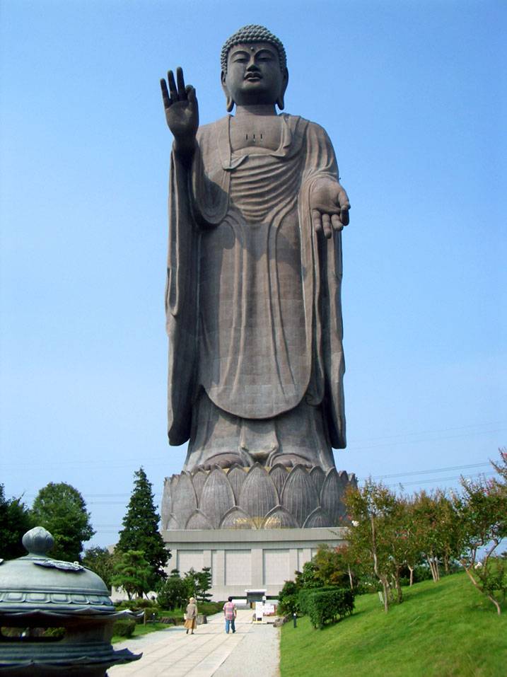 Tuong Duc Phat, Daibutsu Gifu