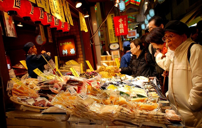 Khu chợ bán rất nhiều mặt hàng