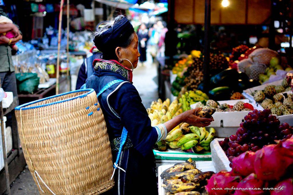 Chợ Phi&ecirc;n Sapa