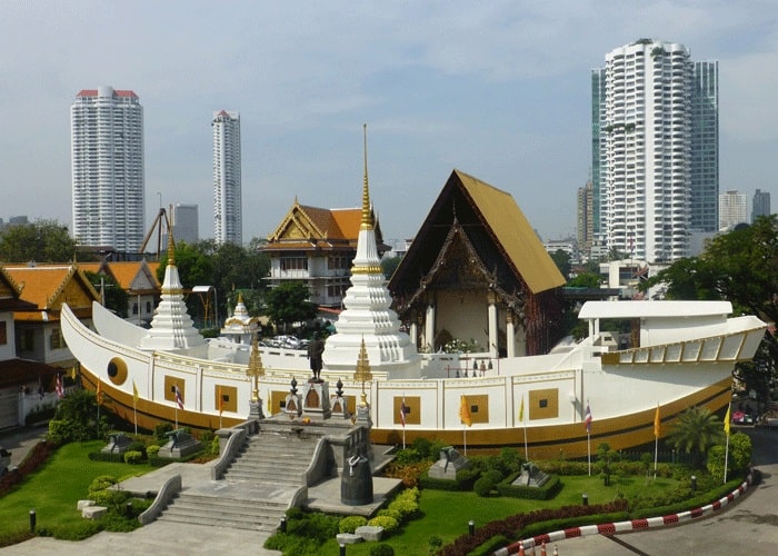 Chùa thuyền Wat YanNawa