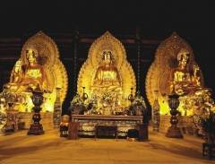 Du lịch Bái Đính chiêm ngưỡng chùa lớn nhất Đông Nam Á đón lộc đầu năm