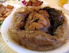 Thưởng thức món Gà Ăn Mày ở Trung Quốc
