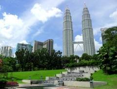 Khám phá tòa tháp đôi Petronas, Malaysia