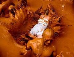 Sốc Với 10 Lễ Hội Kì Quặc Nhất Ở Mỹ