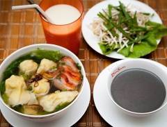 Thưởng thức mỳ sủi cảo nổi tiếng Singapore