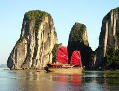 Quảng Ninh: Phát triển du lịch gắn với bảo tồn, phát huy các giá trị văn hóa