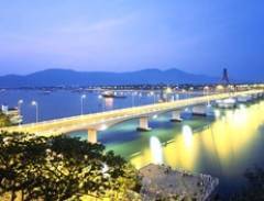 Đà Nẵng quảng bá du lịch tại Hà Nội và TP. Hồ Chí Minh