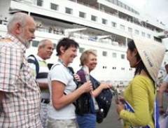 Tàu biển Spirit of Adventure cập cảng Sài Gòn