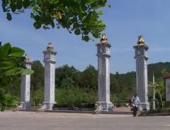 Thăm Trung tâm Văn hoá Huyền Trân ở Thừa Thiên Huế