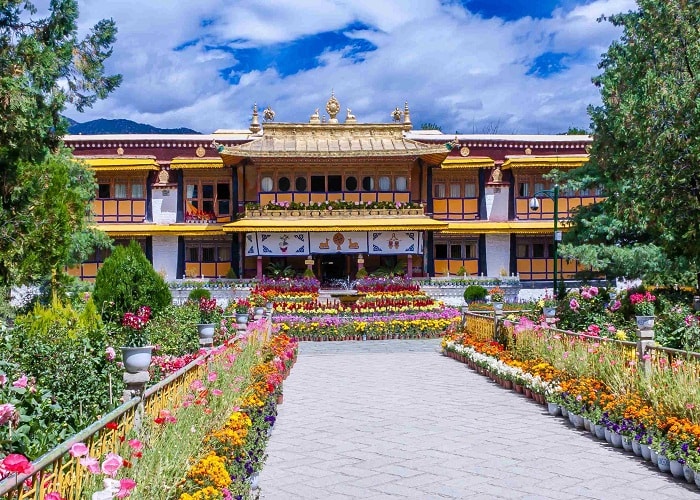 Cung điện mùa hè Norbulingka