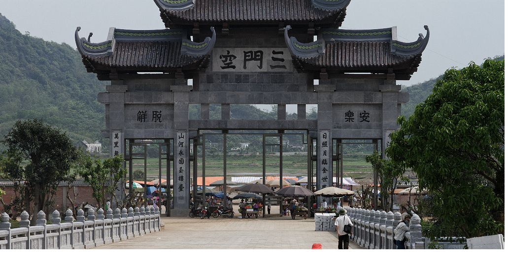 Du lịch lễ hội - Bái Đính