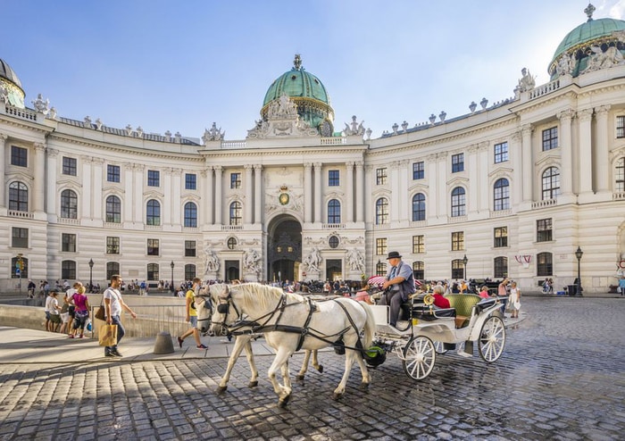 Cung điện hoàng gia Hofburg