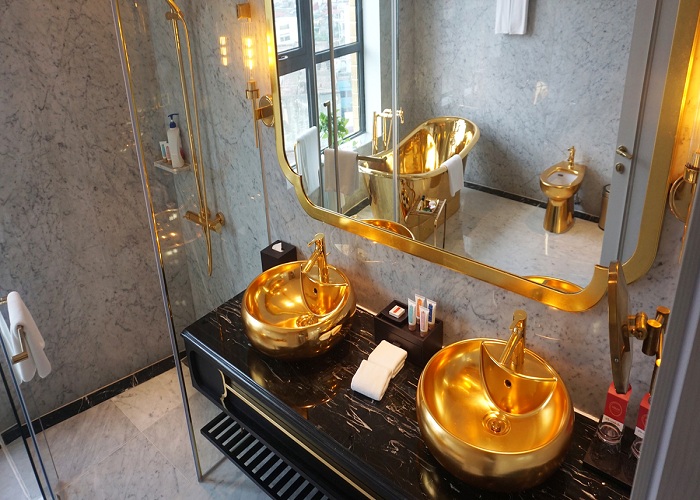 Phòng nghỉ có giá từ khoảng 250 USD một đêm.