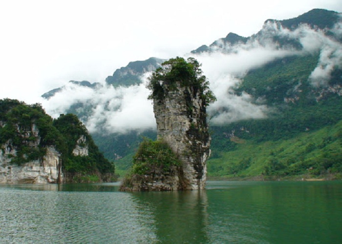 Cọc buộc Trâu Trời