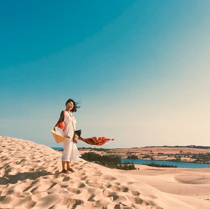 Về Phan Thiết check-in liền Bàu Trắng