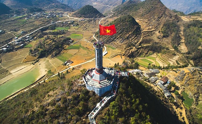 Tour du lịch Hà Giang 4 ngày check-in cột cờ Lũng Cú
