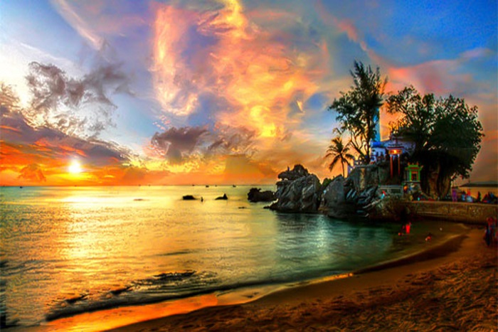 Hoàng hôn buông xuống ở Dinh Cậu