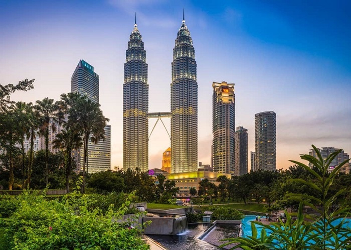 Tháp Đôi Petronas (Petronas Twin Towers)