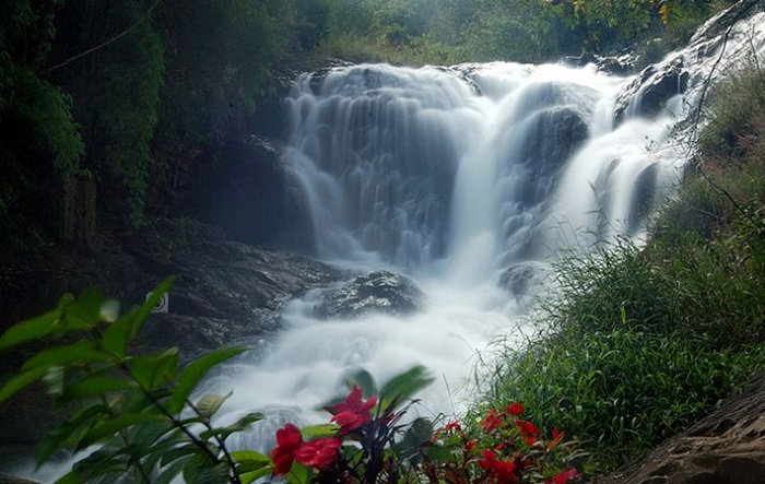 Chuyến hành trình tour Nha Trang Đà Lạt 4 ngày đưa quý khách tham quan thác Datanla