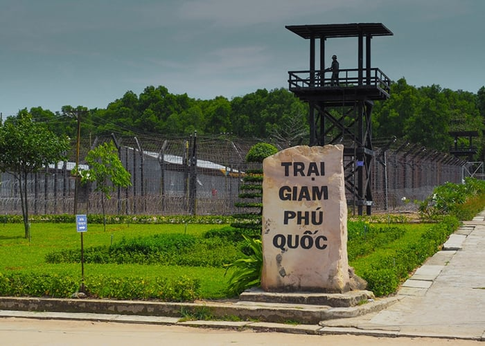 Thăm Trại giam Phú Quốc trong tour Phú Quốc