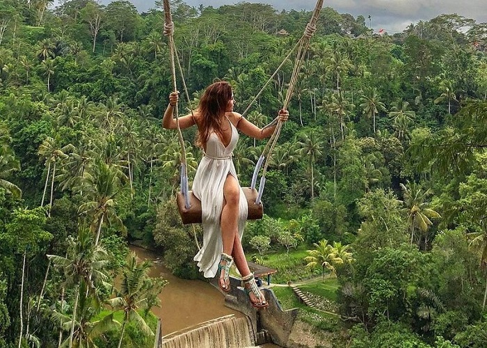 Du Lịch Bali 4N3Đ: HCM - Cổng Trời Handara - Đền Ulun Danu - Bãi Biển Jimbaran, Tặng Bali Swing + Hotel 4*, Vietnam Airlines