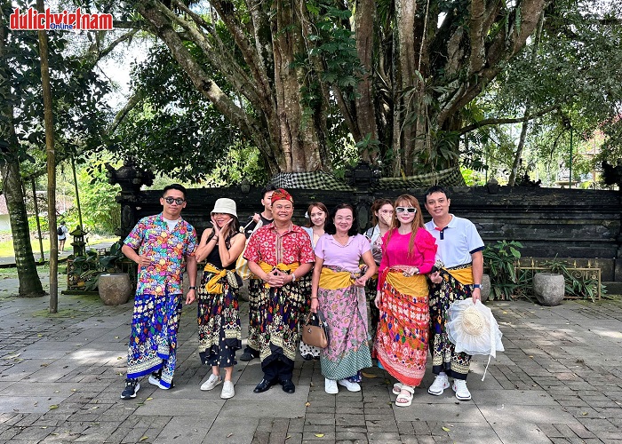 Du Lịch Bali 4N3Đ: HCM - Cổng Trời Handara - Đền Ulun Danu - Bãi Biển Jimbaran, Tặng Bali Swing + Hotel 4*, Vietnam Airlines