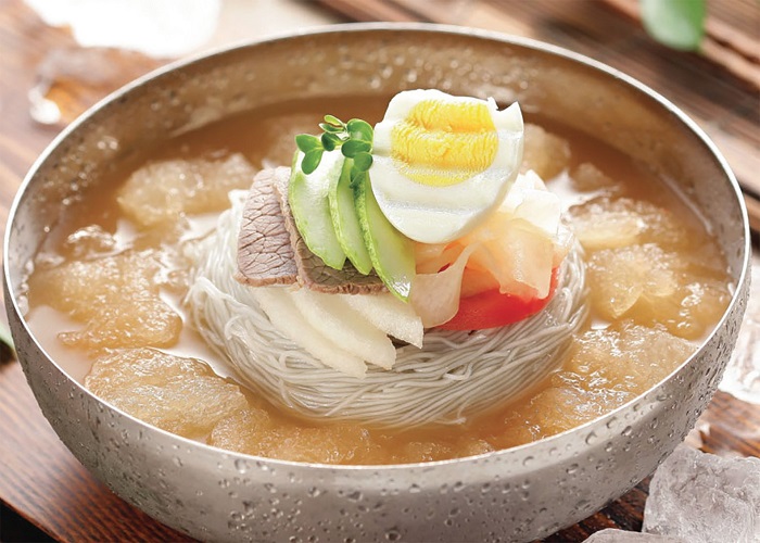 Naengmyeon (Mì lạnh)