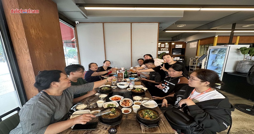 Tour Hàn Quốc mùa hè 5N4Đ: Từ HCM - Seoul - Nami - Everland - Bukchon Hanok - Hái Trái Cây, Bay Vietnam Airlines/ Vietjet Air + KS 4*