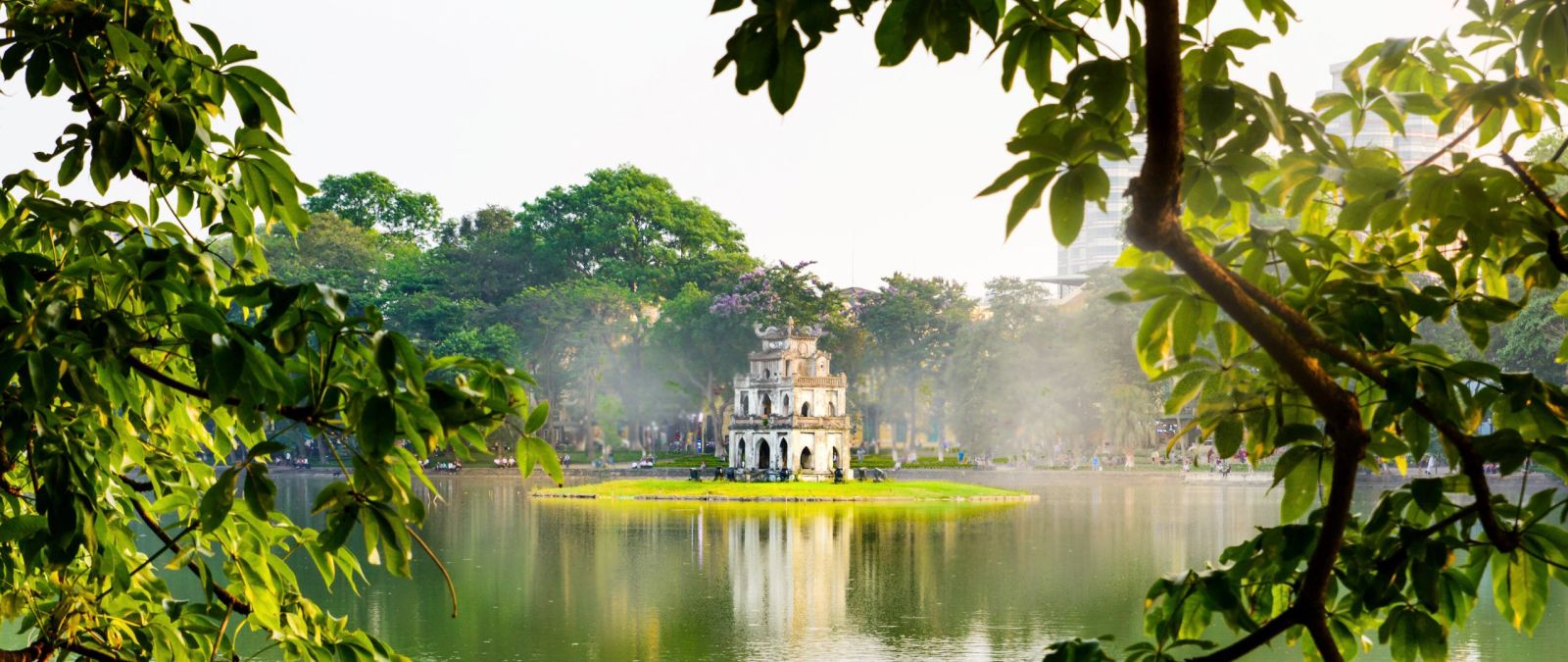 Thủ đô Hà Nội - trái tim của Việt Nam sở hữu vẻ đẹp đầy thơ mộng và quyến rũ Thủ đô Hà Nội - trái tim của Việt Nam sở hữu vẻ đẹp đầy thơ mộng và quyến rũ