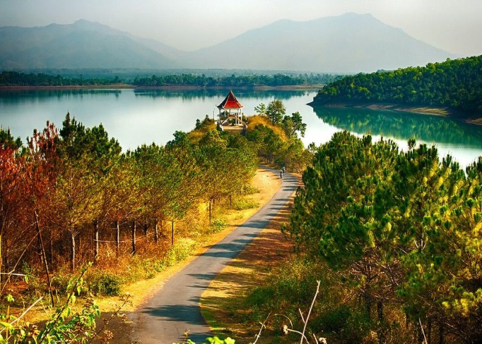 Tour Tây Nguyên 3N2Đ: Từ Đà Nẵng - Măng Đen - Kon Tum - Pleiku, Xe Ô tô