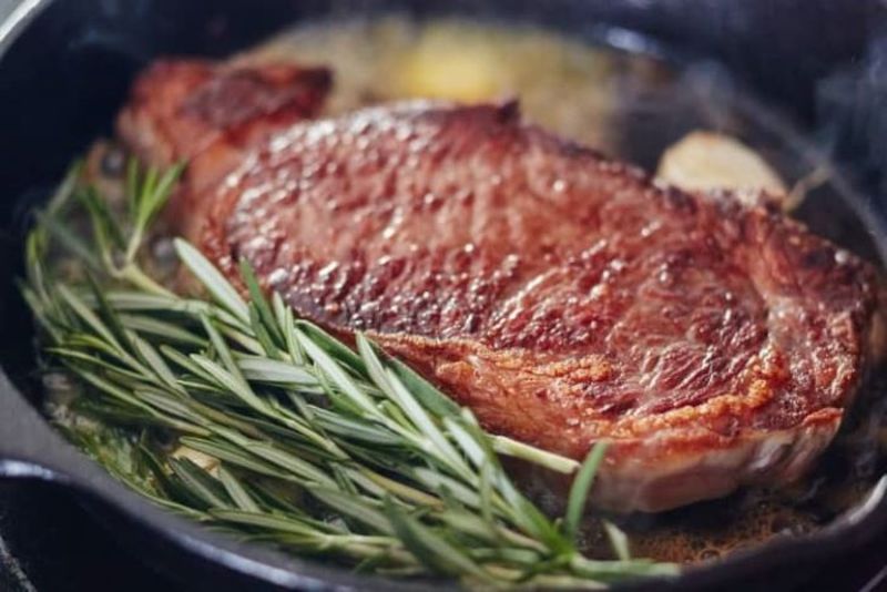 Hương vị hấp dẫn từ cách chế biến bí truyền tạo ra món Stroganoff