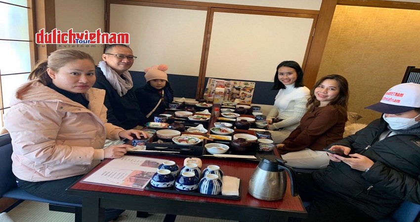 Tour Nhật Bản 5N4Đ: Từ HCM - Kobe - Kyoto - Osaka - Izumisano, Bay Vietnam Airlines + KS 3,4*, Khám phá mùa hoa tử đẳng và hoa chi anh