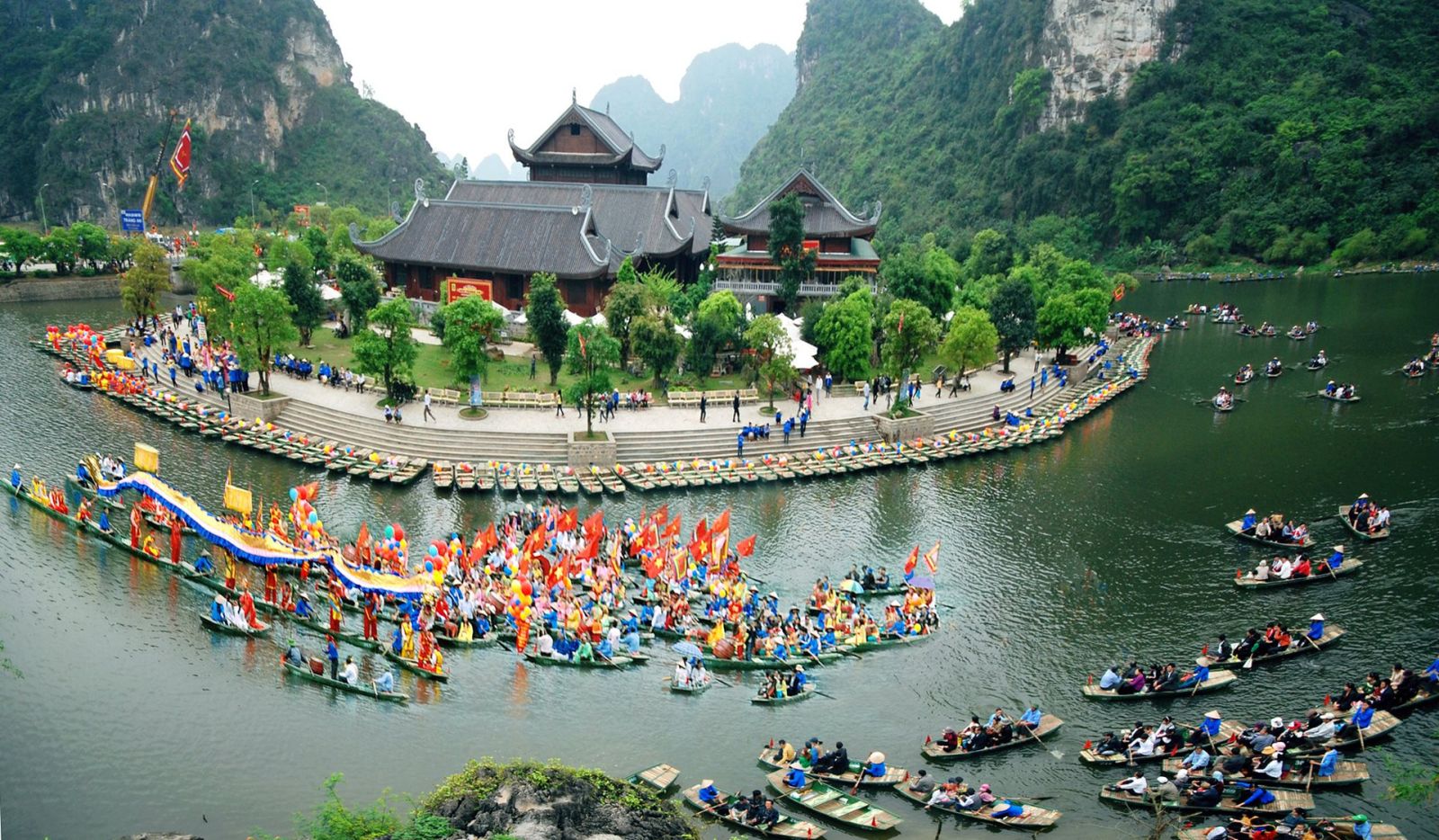 Ninh Bình - vịnh Hạ Long trên cạn