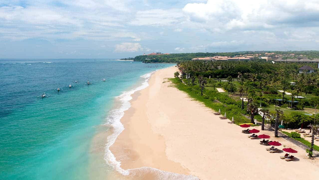 Nusa Dua là một trong những bãi biển đẹp nhất của Indonesia