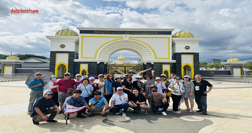 Tour Du lịch Đông Nam Á 6N5Đ: HCM - Singapore - Indonesia - Malaysia