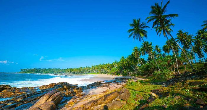 Khung cảnh bình yên, hoang sơ ở bãi biển Tangalle