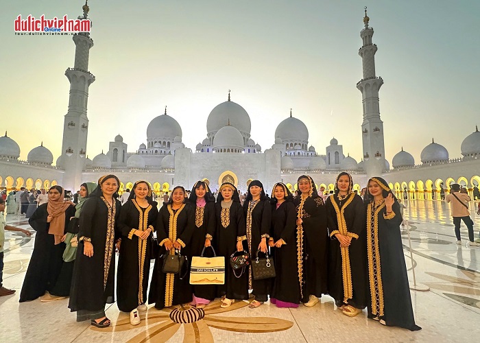 Tour Dubai 5N4Đ: Từ HCM - Dubai - Abu Dhabi, Bay Emirates Airlines 5* + KS 5*