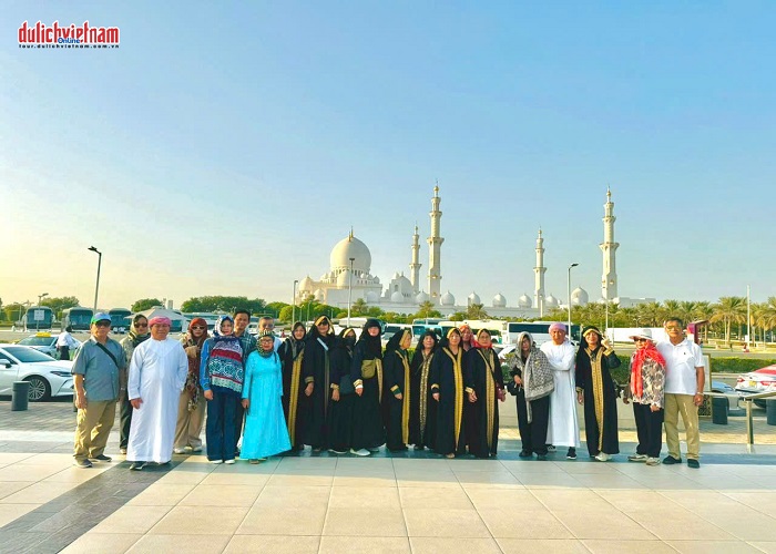 Tour Dubai 5N4Đ: Từ HCM - Dubai - Abu Dhabi, Bay Emirates Airlines 5* + KS 5*