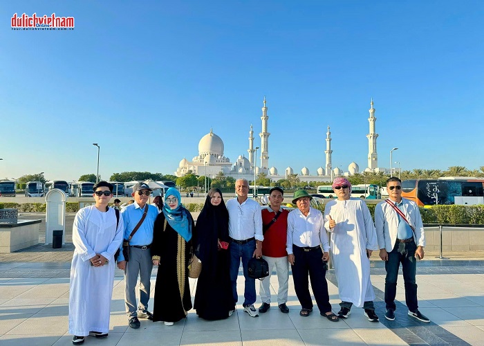 Tour Dubai 5N4Đ: Từ HCM - Dubai - Abu Dhabi, Bay Emirates Airlines 5* + KS 5*