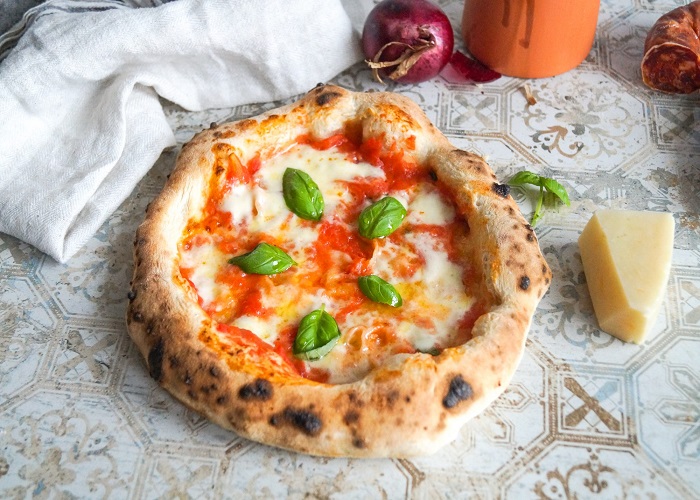 Pizza Napoli