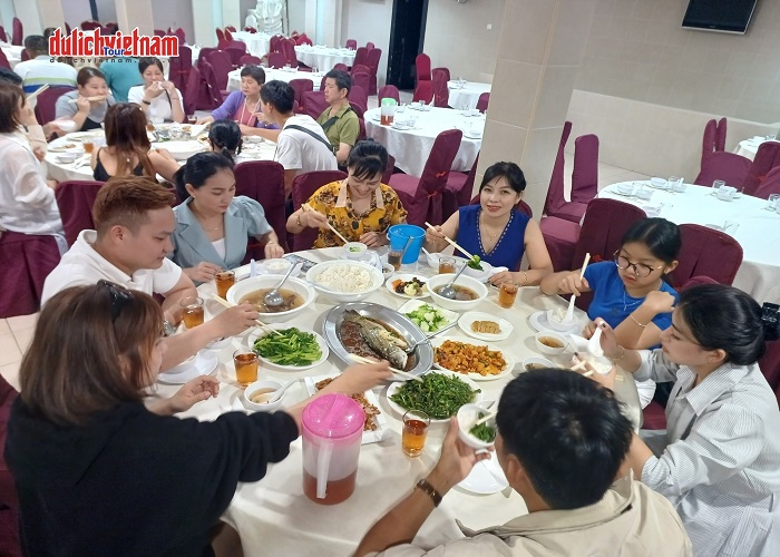 Tour liên tuyến 2 quốc gia 5N4Đ: Từ HCM - Singapore - Malaysia, VMB khứ hồi + KS 3-4*, Tết Nguyên Đán 2025