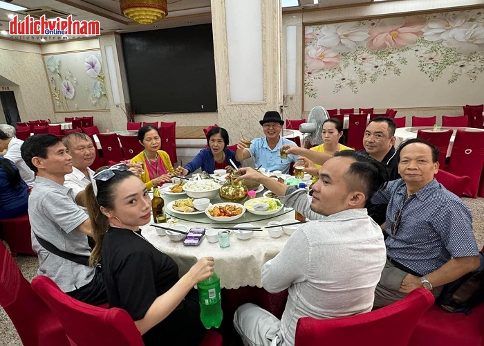 Tour Trung Quốc 5N4Đ: Từ HCM - Thượng Hải - Hàng Châu - Tô Châu - Ô Trấn, Bay VN + Tặng 1 đêm KS 5* Tại Ô Trấn & thưởng thức lẩu Trung Hoa